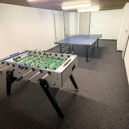 B 032 By Interhome * ディセンティス