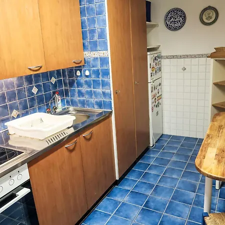 B 032 By Interhome *