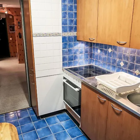 B 032 By Interhome
