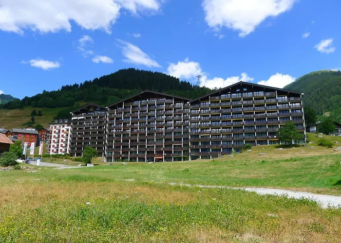 B 032 By Interhome *