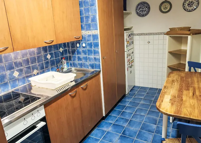 B 032 By Interhome *